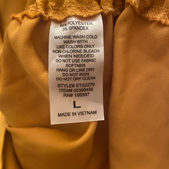 Forever 21,satin slip dress cowl neckline, adjustable cami straps, straight-cut - Picture 3 of 5